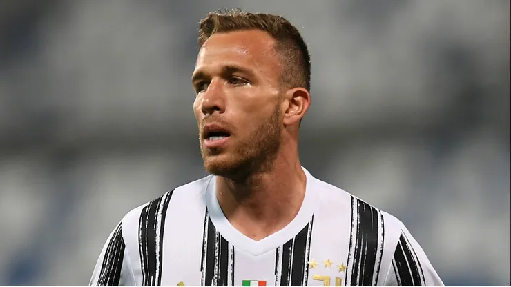 Arthur está perto de ser anunciado pelo Santos.