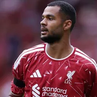 Liverpool pode manter Gakpo, mas clube negocia com Sarr