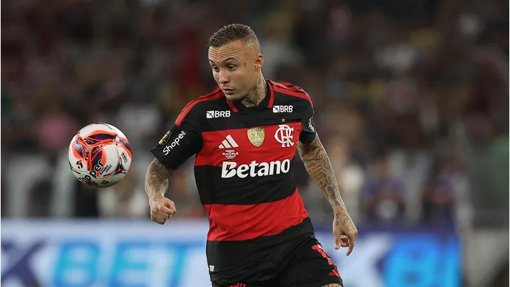 Everton Cebolinha deve deixar o Flamengo.