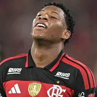 Plata reprova em exames no Dínamo e retorna ao Flamengo