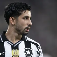 Botafogo vende Santi e tenta abater dívida com a MLS