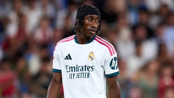 Yan Diomande durante partida do Real Madrid. (Foto: Alex Caparros/Getty Images)