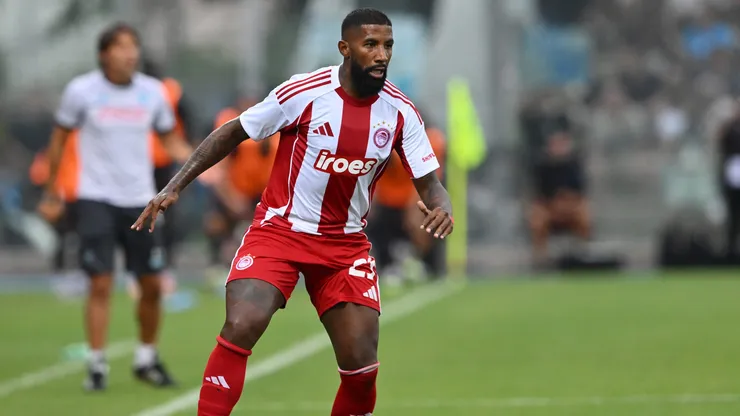 Rodinei Marcelo de Almeida of Olympiacos plays the ball during the pre-season friendly match between Napoli and Olympiacos at Stadio Teofilo Patini on August 14, 2025 in Castel di Sangro, Italy.
