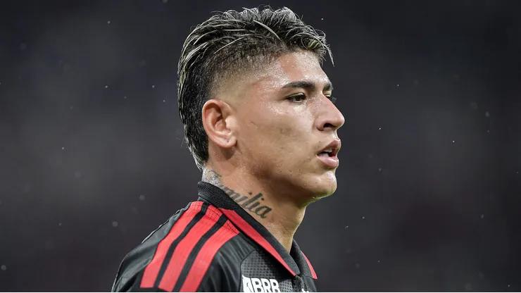 Flamengo recusa proposta do Krasnodar por Carrascal. Foto: Thiago Ribeiro/AGIF