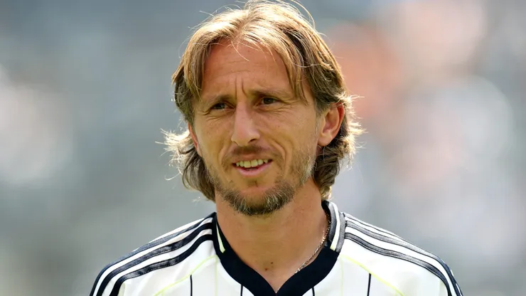 EAST RUTHERFORD, NEW JERSEY - JULY 05: Luka Modric #10 of Real Madrid C.F. looks on prior to the FIFA Club World Cup 2025 quarter-final match between Real Madrid CF and Borussia Dortmund at MetLife Stadium on July 05, 2025 in East Rutherford, New Jersey. (Photo by Francois Nel/Getty Images)