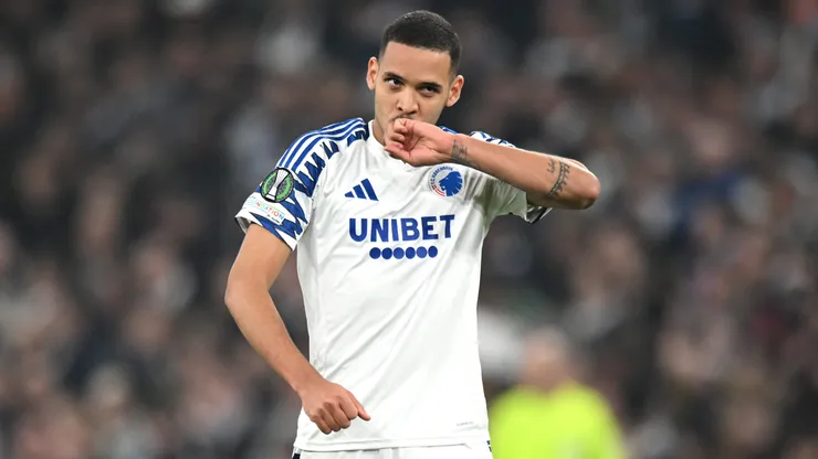 COPENHAGEN, DENMARK - MARCH 06: Gabriel Pereira of F.C. Copenhagen celebrates scoring his team's first goal during the UEFA Conference League 2024/25 Round of 16 First Leg match between F.C. Copenhagen and Chelsea FC at Parken Stadium on March 06, 2025 in Copenhagen, Denmark. (Photo by Patrik Lundin/Getty Images)