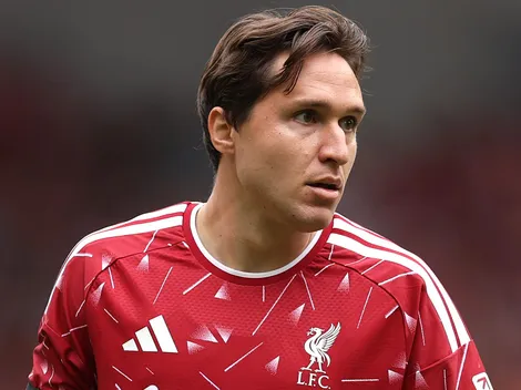 Chiesa e Endo são excluídos no Liverpool da Champions