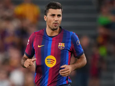 Rodri acirra disputa no meio-campo do Barcelona e gera dilema para Flick