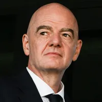 Infantino ignora UEFA e confirma candidatura à reeleição na FIFA