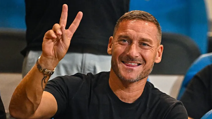 GENOA, ITALY - SEPTEMBER 28: Francesco Totti, former captain of Roma, reacts prior to kick-off in the Serie A TIM match between Genoa CFC and AS Roma at Stadio Luigi Ferraris on September 28, 2023 in Genoa, Italy. (Photo by Simone Arveda/Getty Images)
