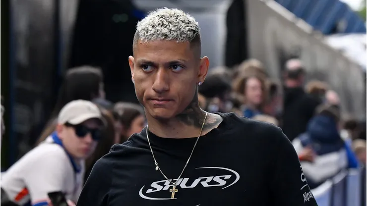Richarlison espera propostas da Arábia, mas entra na mira do Vasco. Foto: Shaun Botterill/Getty Images)