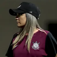 Emily cobra solução por atrasos no Corinthians antes da semifinal