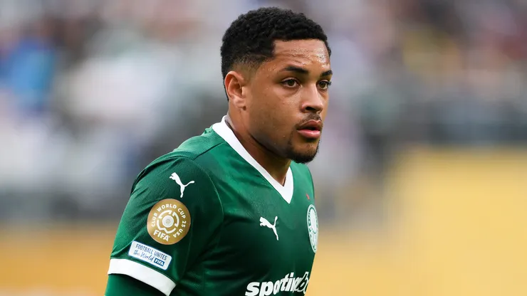 Vitor Roque of SE Palmeiras looks on during the FIFA Club World Cup 2025 group A match between SE Palmeiras and FC Porto at MetLife Stadium on June 15, 2025 in East Rutherford, New Jersey.