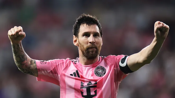Lionel Messi, camisa 10 do Inter Miami CF, comemora o segundo gol de sua equipe durante a partida da MLS entre Inter Miami CF e CF Montreal no Nu Stadium, em 29 de agosto de 2026, em Miami, Flórida. (Foto de Carmen Mandato/Getty Images)