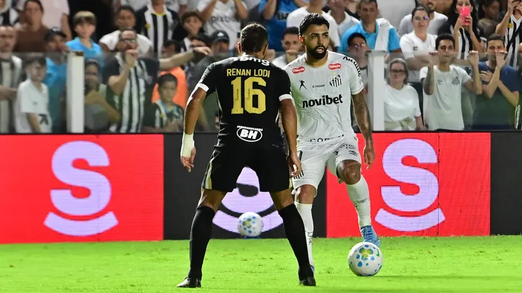 Santos e Atlético Mineiro disputam uma vaga na semifinal da Sul-Americana.