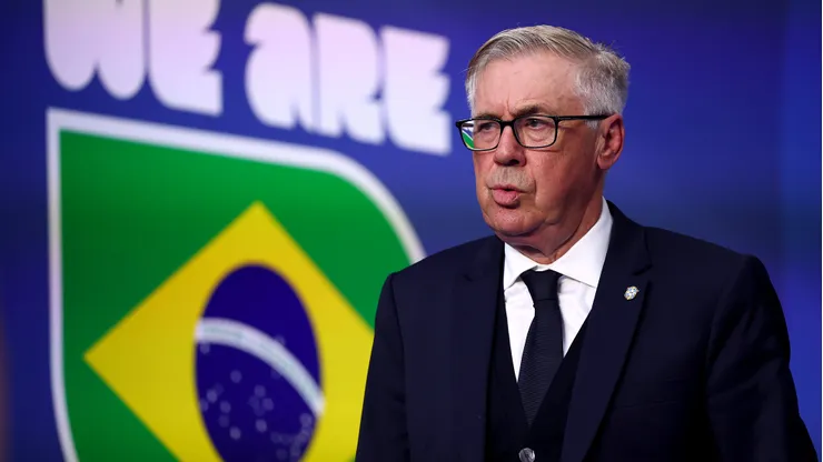 Carlo Ancelotti, técnico do Brasil, na partida entre Escócia e Brasil. (Photo by Megan Briggs/Getty Images)