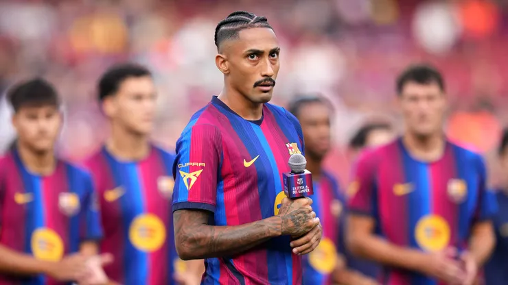 Raphinha of FC Barcelona speaks to the fans before the Joan Gamper Trophy match between FC Barcelona and Al Ahly SC at Spotify Camp Nou on August 19, 2026 in Barcelona, Spain.