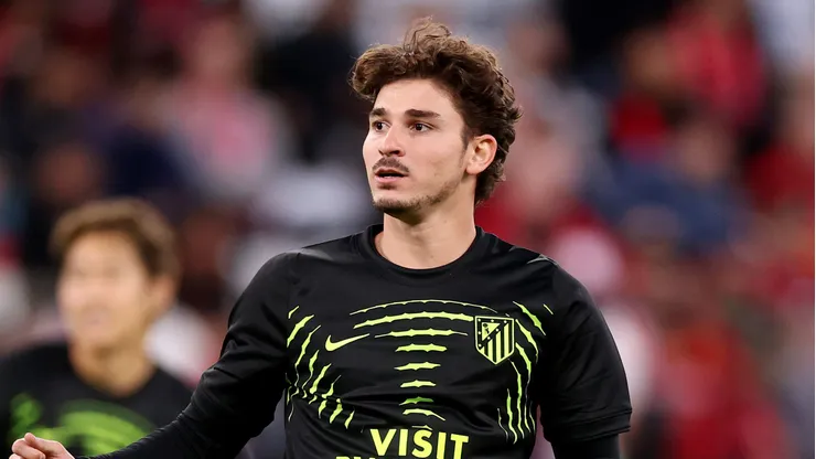 Julián Álvarez negociou com o Barcelona.