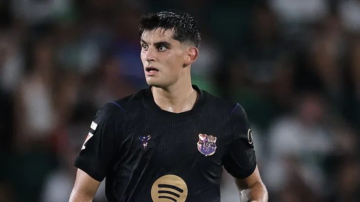 Gerard Martin durante a partida da LaLiga entre Elche e Barcelona. (Photo by Francisco Macia/Getty Images)