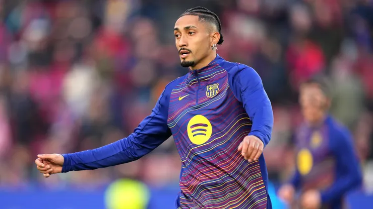 Raphinha of FC Barcelona warms up prior to the UEFA Champions League 2025/26 Round of 16 Second Leg match between FC Barcelona and Newcastle United FC at Camp Nou on March 18, 2026 in Barcelona, Spain.