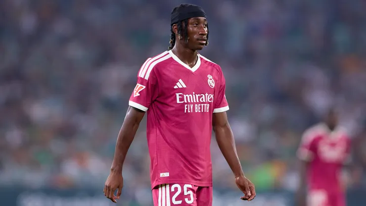Yan Diomande of Real Madrid looks on during the LaLiga EA Sports 2026/27 match between Real Betis Balompie and Real Madrid at Estadio La Cartuja on September 04, 2026 in Seville, Spain.