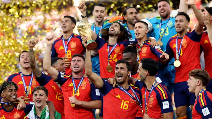 EAST RUTHERFORD, NEW JERSEY - JULY 19: Rodri #16 of Spain lifts the FIFA World Cup Winner’s Trophy after the team’s victory following the FIFA World Cup 2026 Final match between Spain and Argentina at New York New Jersey Stadium on July 19, 2026 in East Rutherford, New Jersey. (Photo by Carl Recine/Getty Images)
