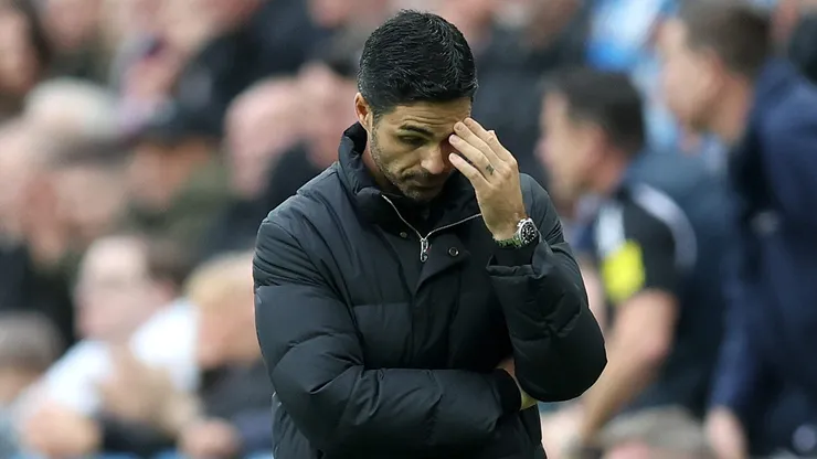 NEWCASTLE UPON TYNE, ENGLAND - NOVEMBER 02: Mikel Arteta, Manager of Arsenal, reacts during the Premier League match between Newcastle United FC and Arsenal FC at St James' Park on November 02, 2024 in Newcastle upon Tyne, England. (Photo by George Wood/Getty Images)