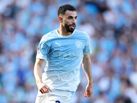 Manchester City define futuro de Aït-Nouri após sondagem do United no verão