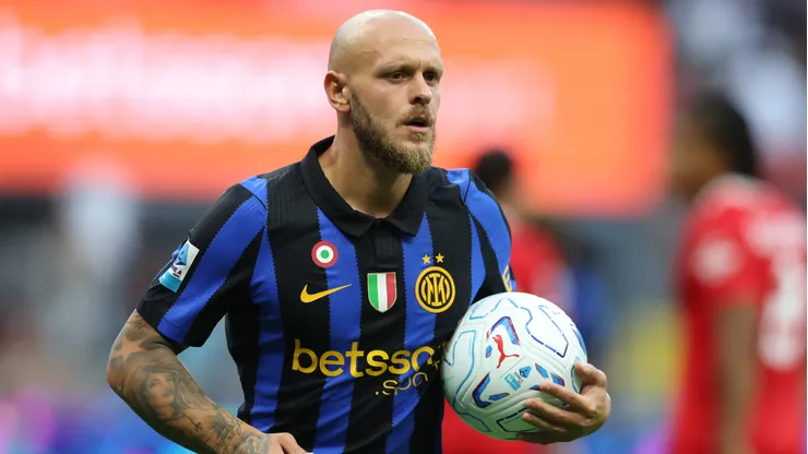 Federico Dimarco durante a partida da Série A entre Internazionale e AC Monza. (Photo by Claudio Villa/Getty Images)