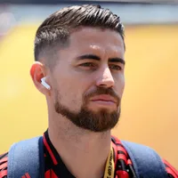 Jorginho mantém nível europeu no meio-campo do Flamengo