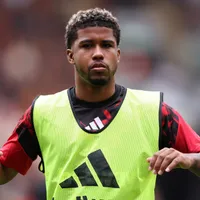 Andrey Santos ainda busca protagonismo no Manchester United