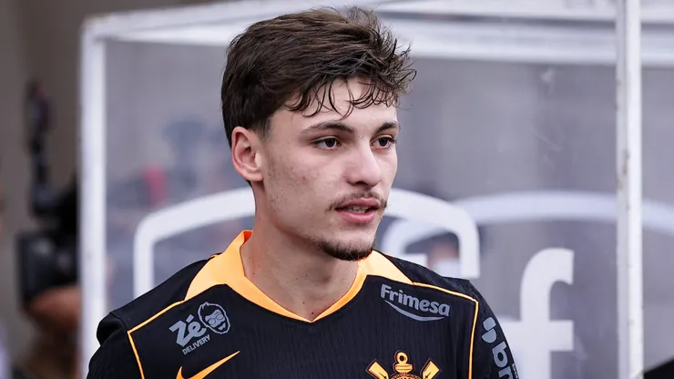Breno Bidon jogador do Corinthians durante entrada em campo para partida contra o Ceara no estadio Arena Corinthians pelo campeonato Brasileiro A 2025.