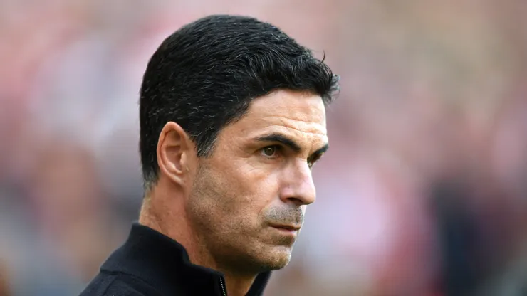 Arsenal manager Mikel Arteta watches on during the pre-season friendly match between Arsenal FC and Real Betis Balompie at Aviva Stadium on August 5, 2026 in Dublin, Ireland.