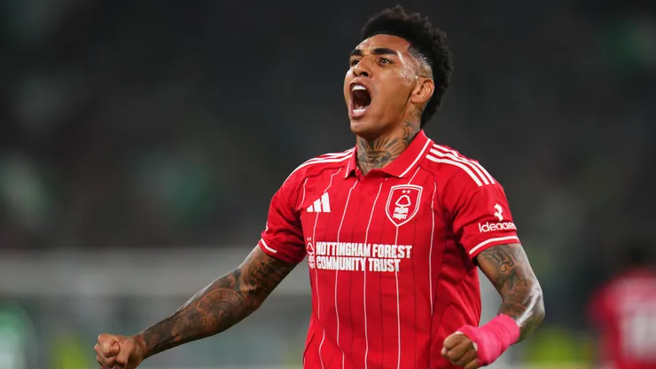 SEVILLE, SPAIN - SEPTEMBER 24: Igor Jesus of Nottingham Forest celebrates after scoring his team's first goal during the UEFA Europa League 2025/26 League Phase MD1 match between Real Betis Balompie and Nottingham Forest FC at La Cartuja de Sevilla on September 24, 2025 in Seville, Spain. (Photo by Aitor Alcalde/Getty Images)