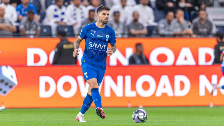 RIYADH, SAUDI ARABIA - APRIL 28: Ruben Neves of Al Hilal FC passes the ball during the Saudi Pro League between Al Hilal and Damac at Kingdom Arena on April 28, 2026 in Riyadh, Saudi Arabia. (Photo by Abdullah Ahmed/Getty Images)