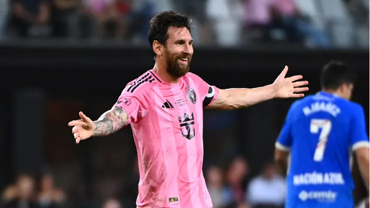 Lionel Messi do Inter Miami durante a partida da Campeones Cup entre Inter Miami e Cruz Azul. (Photo by JC Ruiz/Getty Images)
