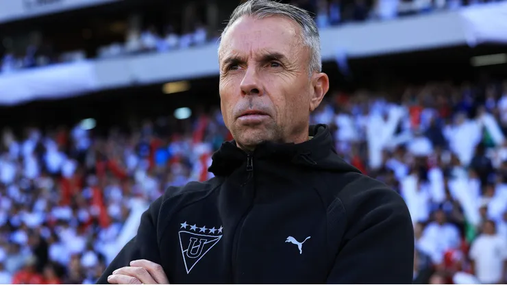 Técnico da LDU exalta sua equipe após queda para o Palmeiras. Foto: Franklin Jacome/Getty Images)