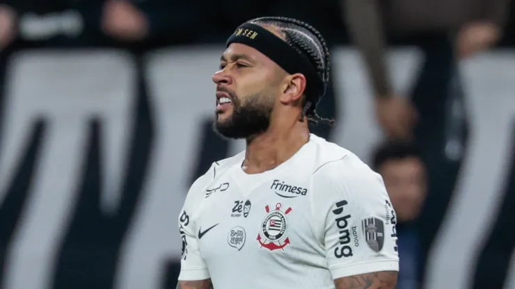 Memphis Depay, atacante do Corinthians. (Foto: Marcello Zambrana/AGIF)