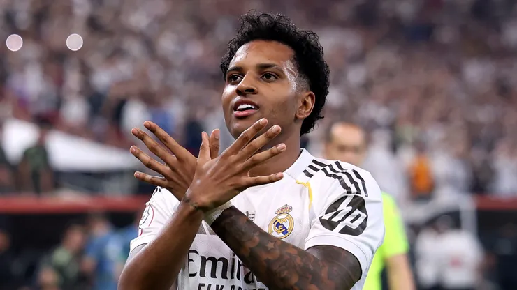 Rodrygo em jogo do Real Madrid. (Foto: Yasser Bakhsh/Getty Images)