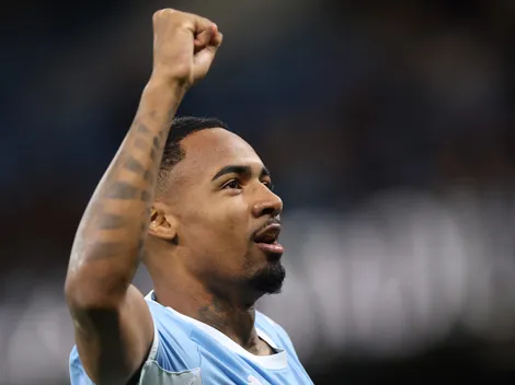 Allan estreia em alta e comanda goleada do Manchester City
