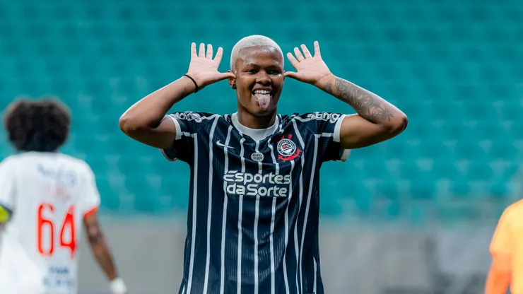 Jhonson jogador do Corinthians comemora seu gol durante partida contra o Bahia. Foto: Marcio Jose/AGIF