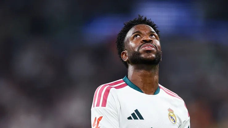 Vinicius Junior do Real Madrid reage durante a partida LaLiga EA Sports 2026/27 entre Real Madrid e Rayo Vallecano de Madrid no Estádio Santiago Bernabeu em 12 de setembro de 2026 em Madrid, Espanha. (Foto de Florencia Tan Jun/Getty Images)