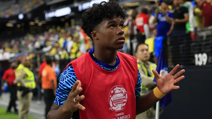 Endrick of Brazil prays prior to the CONMEBOL Copa America 2024 Group D match between Paraguay and Brazil at Allegiant Stadium on June 28, 2024 in Las Vegas, Nevada.