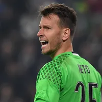 Neto surge como opção na Juventus após lesão de Grabara