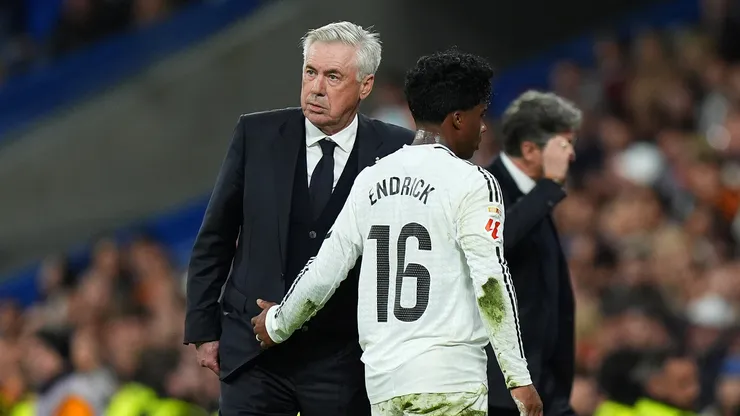 Ancelotti e Endrick. (Foto: Angel Martinez/Getty Images)