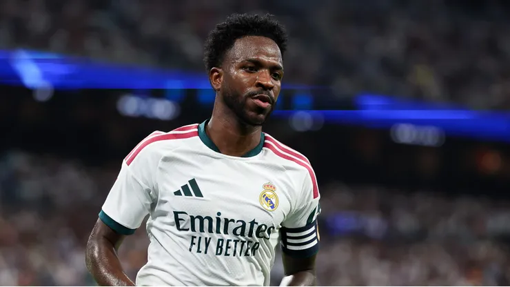 Vinicius Júnior foi defendido por Nacho Fernández no Real Madrid.