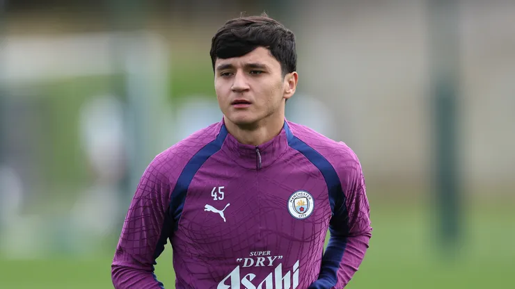 Abdukodir Khusanov pelo São Paulo. (Foto: Alex Livesey/Getty Images)