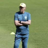 Ancelotti utilizará esquema 4-2-4 na Seleção Brasileira