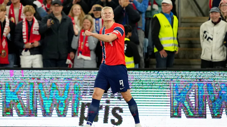 OSLO, NORWAY - SEPTEMBER 24: Erling Haaland of Norway celebrates scoring his team’s second goal during the UEFA Nations League 2026/27 group phase match between Norway and Denmark at Ullevaal Stadion on September 24, 2026 in Oslo, Norway. (Photo by Marius Nordnes / Nordnes Foto/Getty Images)
