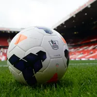 Entenda o que levou o United a vender pedaços de grama Old Trafford